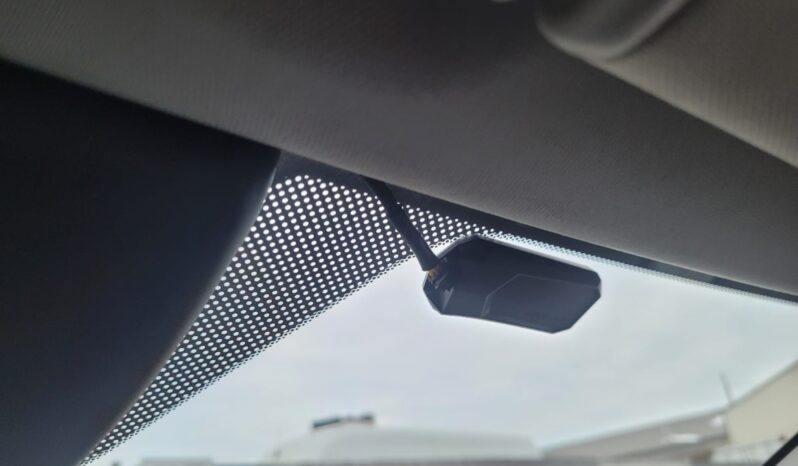 
								2020 Honda civic LX full									