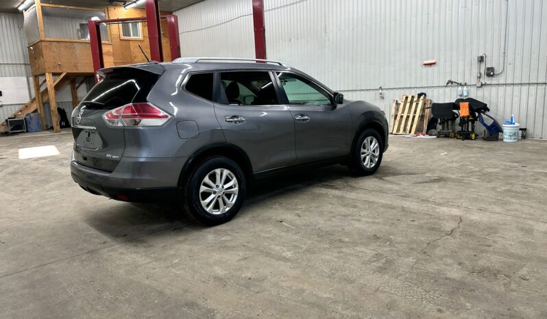 
								2016 Nissan Rogue SV full									