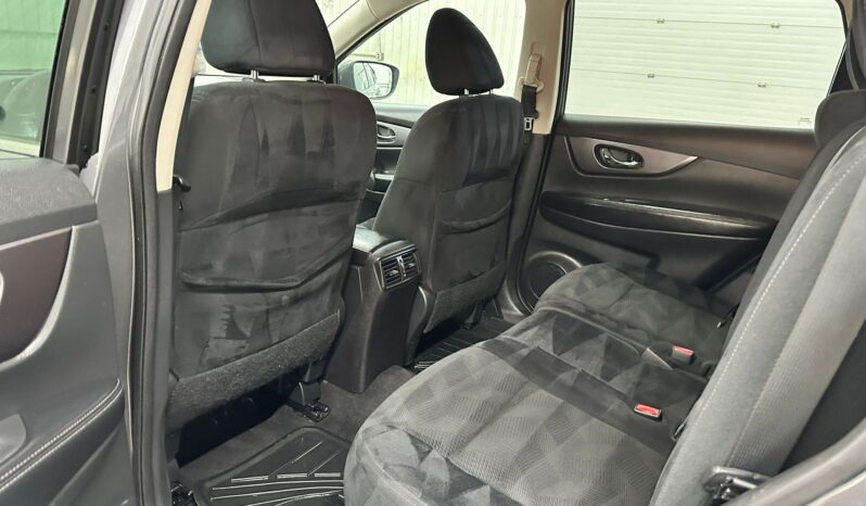 
								2016 Nissan Rogue SV full									