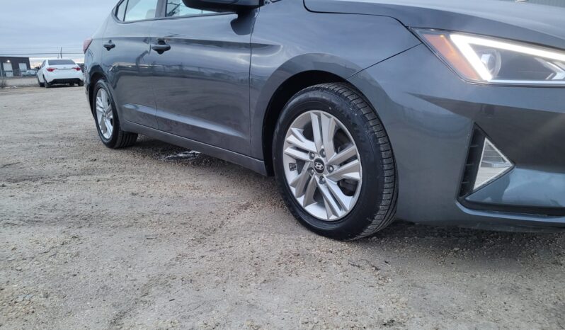 
								2020 Hyundai Elantra preffered full									