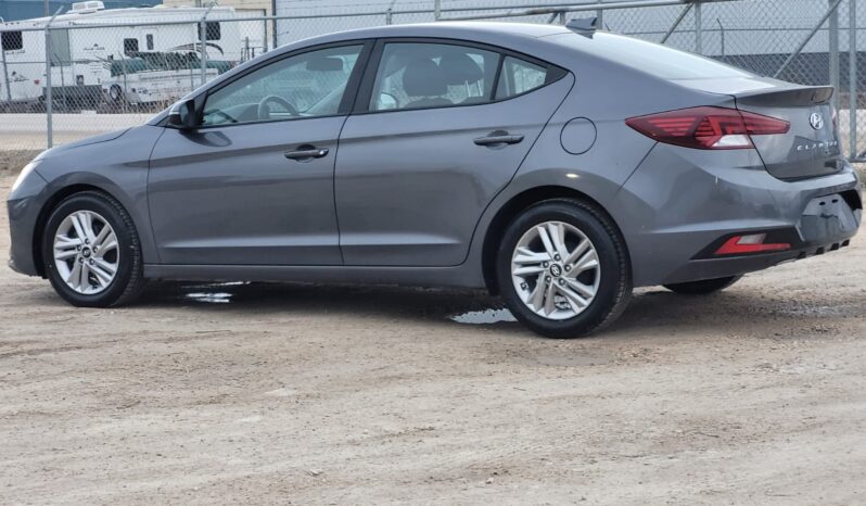 
								2020 Hyundai Elantra preffered full									
