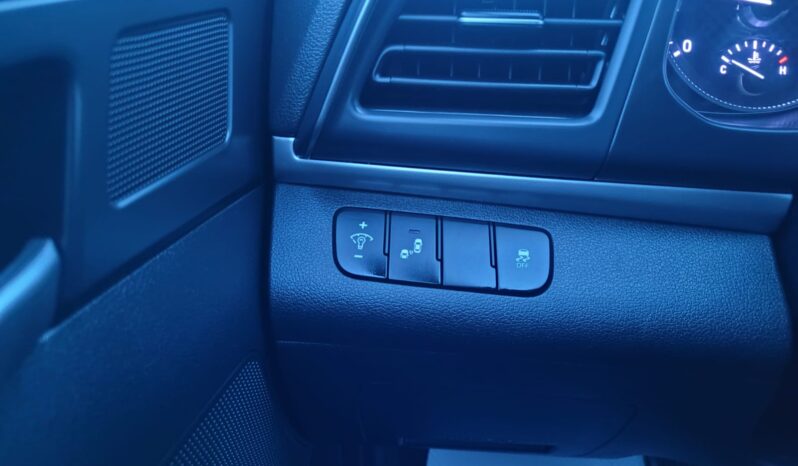 
								2020 Hyundai Elantra preffered full									