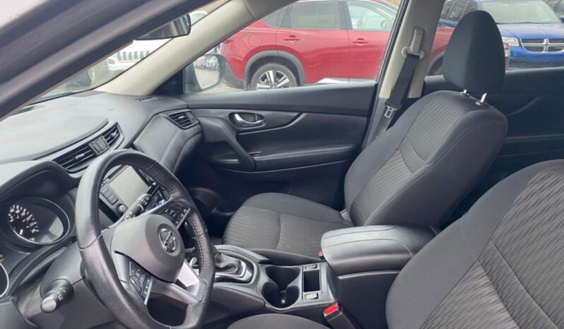 
								2020 Nissan Rogue special edition full									