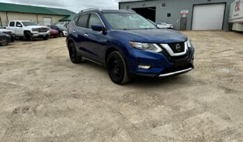 
										2019 Nissan rogue SV AWD full									