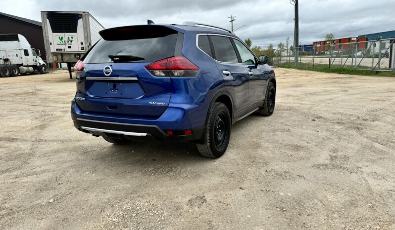 
								2019 Nissan rogue SV AWD full									
