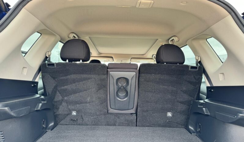 
								2019 Nissan rogue SV AWD full									