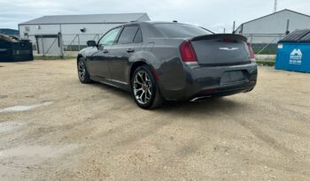 
										2017 Chrysler 300 S full									