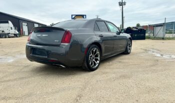 
										2017 Chrysler 300 S full									