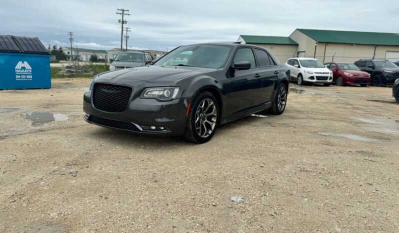 
								2017 Chrysler 300 S full									