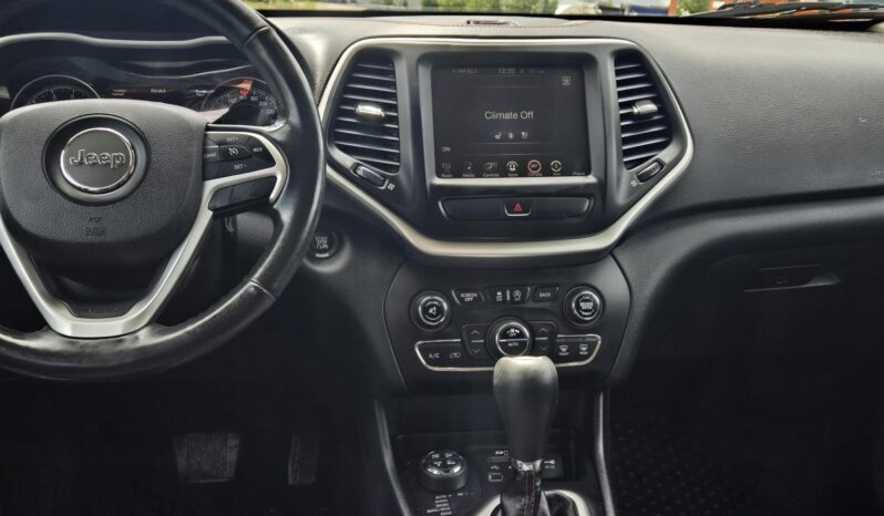 
								2016 Jeep Cherokee full									