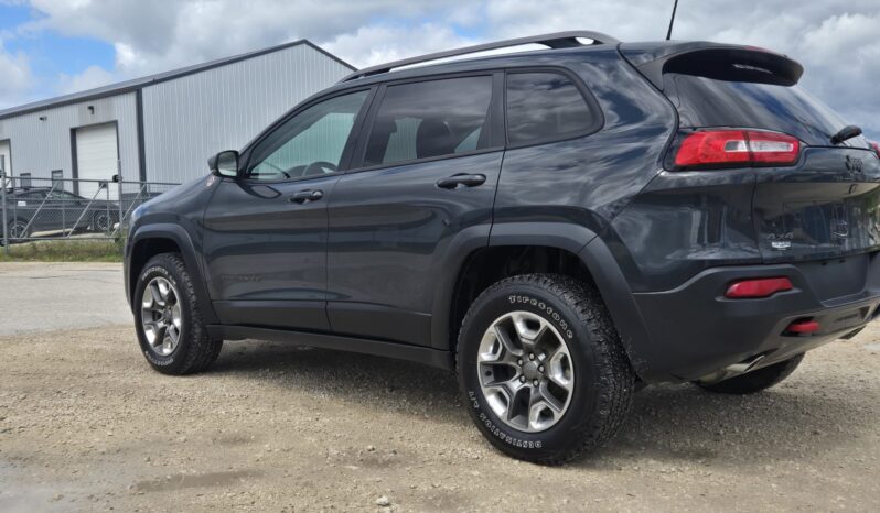 
								2016 Jeep Cherokee full									