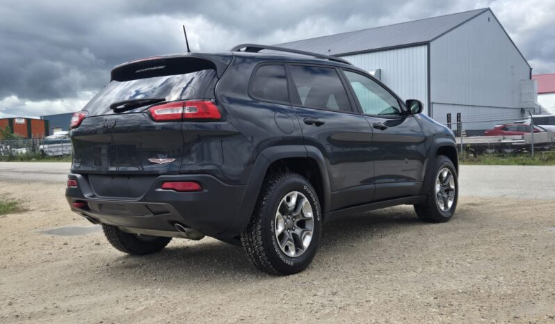 
								2016 Jeep Cherokee full									