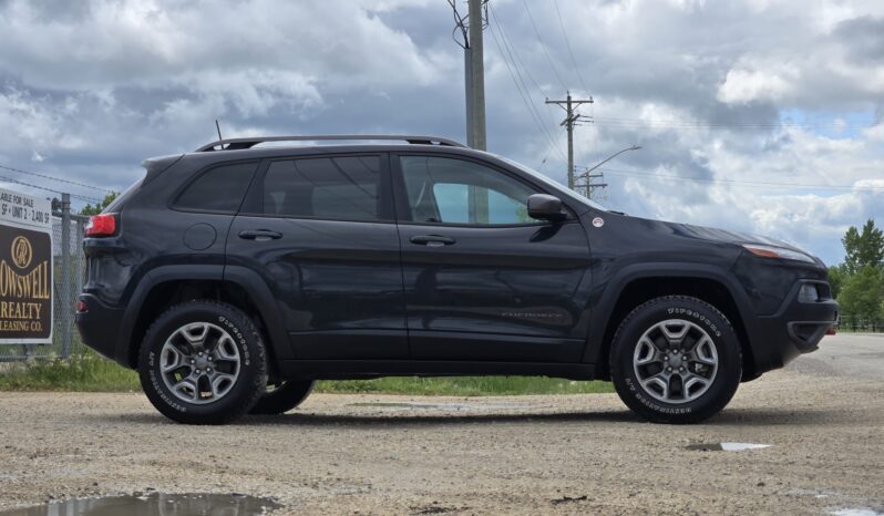 
								2016 Jeep Cherokee full									