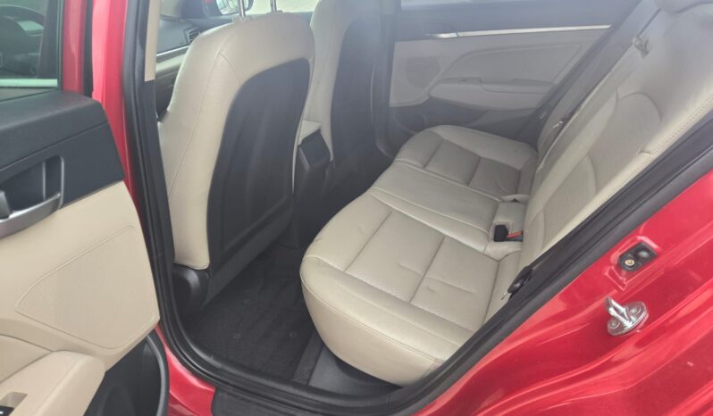 
								2020 Hyundai Elantra Luxury full									