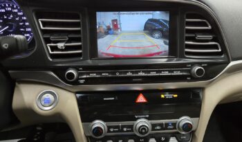 
										2020 Hyundai Elantra Luxury full									