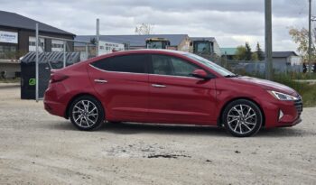 
										2020 Hyundai Elantra Luxury full									