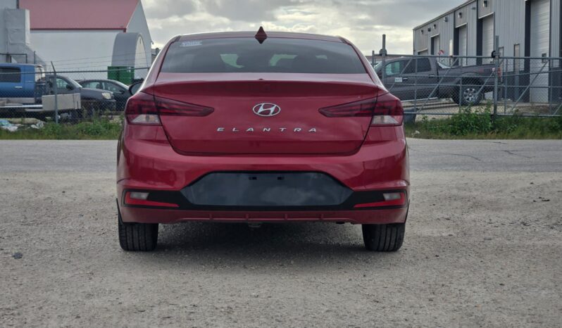 
								2020 Hyundai Elantra Luxury full									