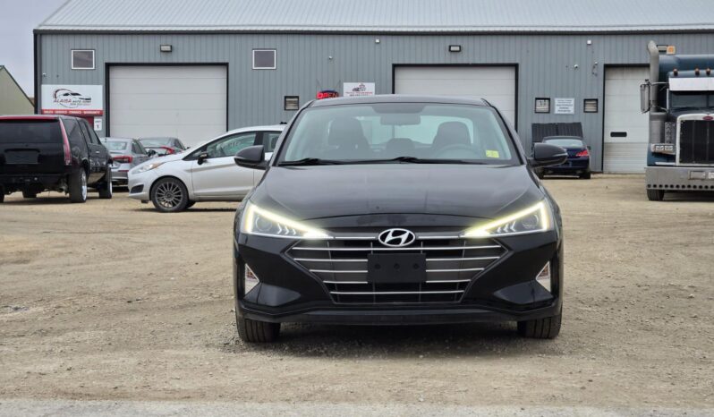 
								2020 Hyundai Elantra Luxury full									