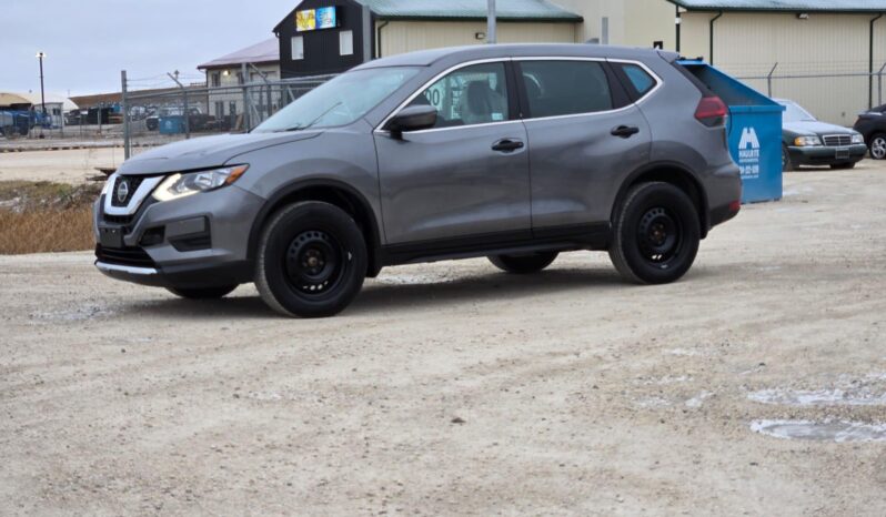
								2018Nissan Rogue S AWD full									