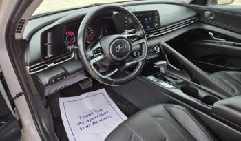 
										2021 Hyundai Elantra Luxury full									