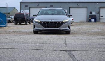 
										2021 Hyundai Elantra Luxury full									
