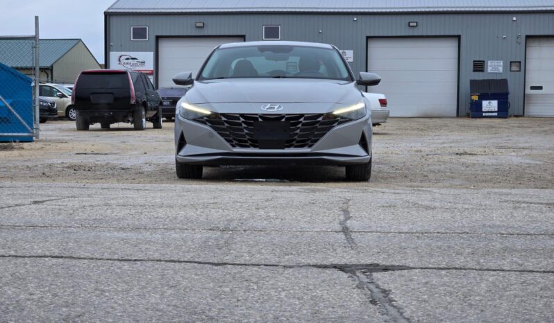 
								2021 Hyundai Elantra Luxury full									