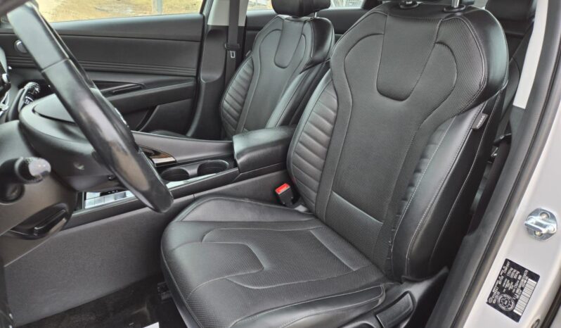 
								2021 Hyundai Elantra Luxury full									