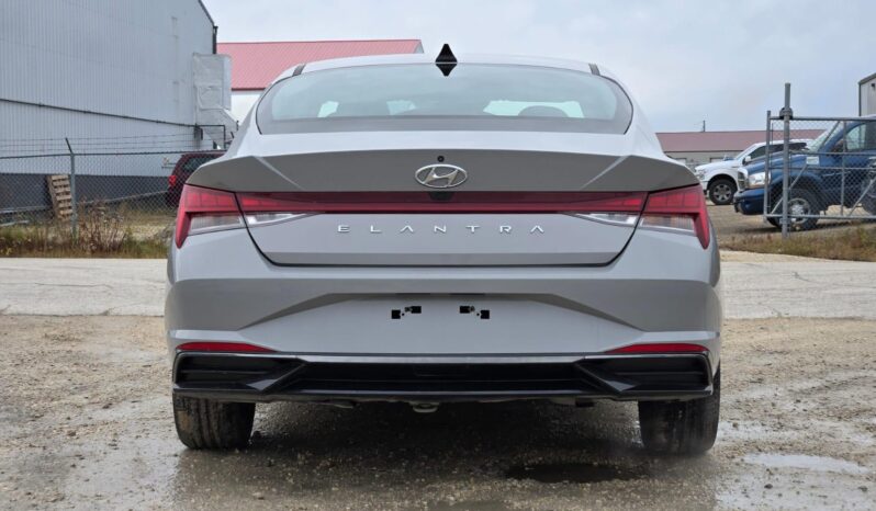 
								2021 Hyundai Elantra Luxury full									