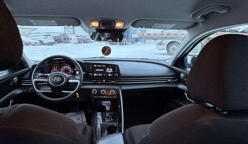 
								2021 Hyundai Elantra full									