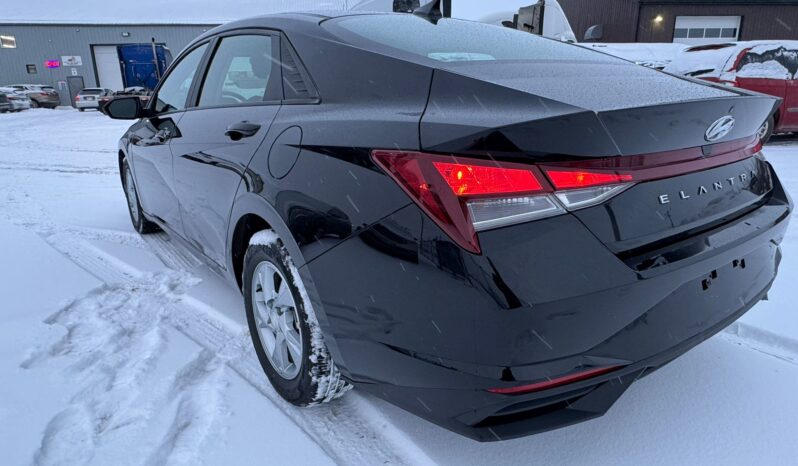 
								2021 Hyundai Elantra full									