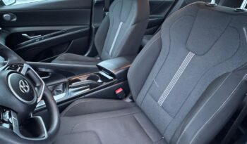 
										2021 Hyundai Elantra full									