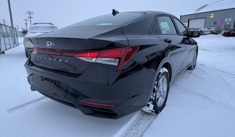 
								2021 Hyundai Elantra full									