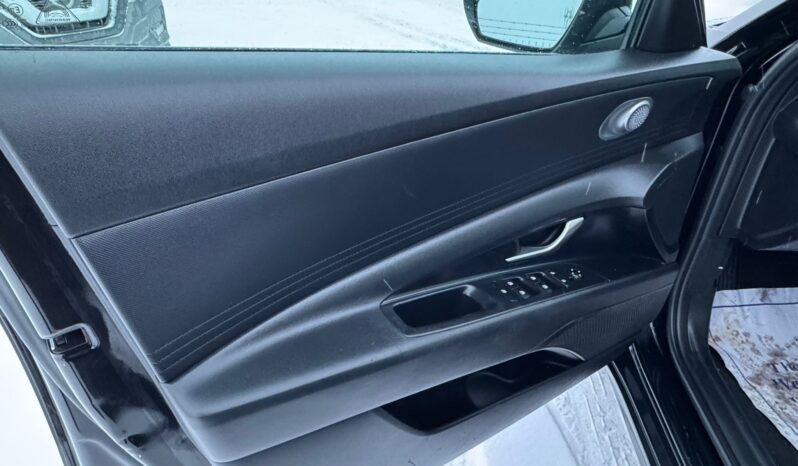
								2021 Hyundai Elantra full									