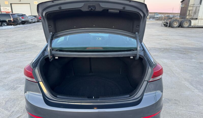 
								2017 Hyundai Elantra GLS full									