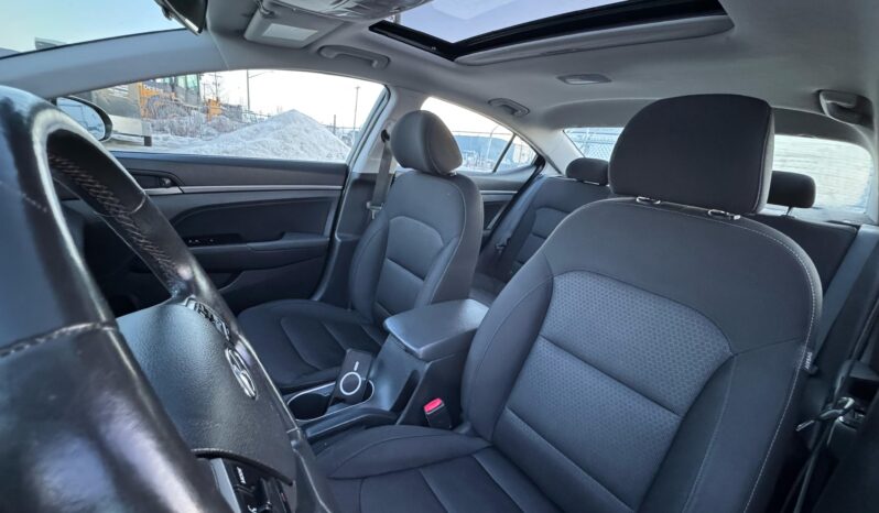 
								2017 Hyundai Elantra GLS full									