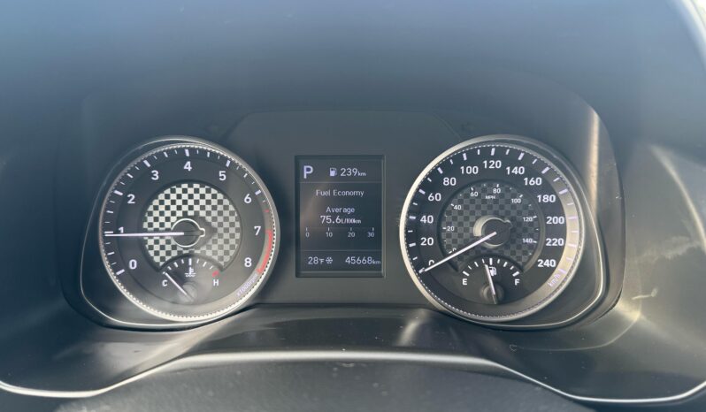 
								2020 Hyundai Elantra full									