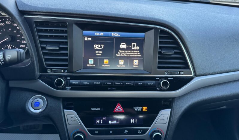 
								2017 Hyundai Elantra GLS full									