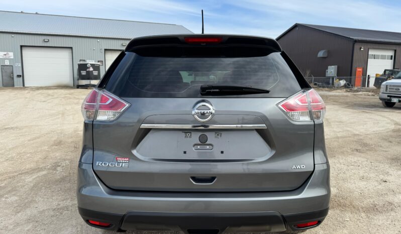 
								2016 Nissan rogue S AWD V4 supper full									