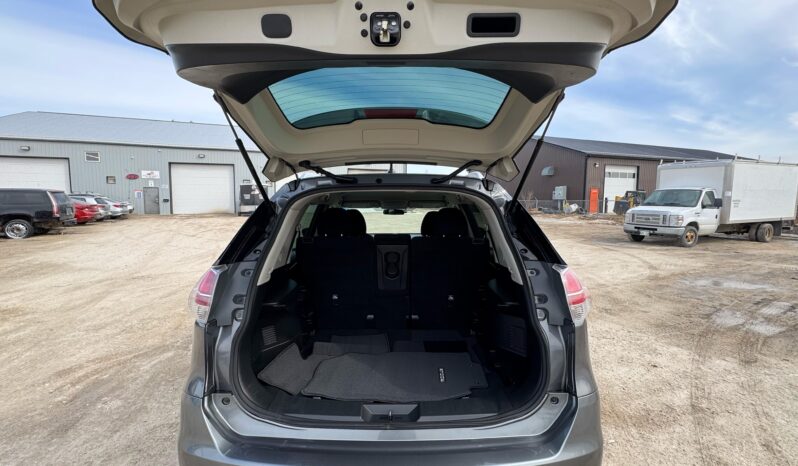 
								2016 Nissan rogue S AWD V4 supper full									
