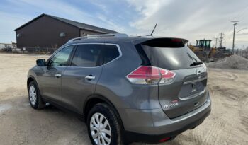 
										2016 Nissan rogue S AWD V4 supper full									