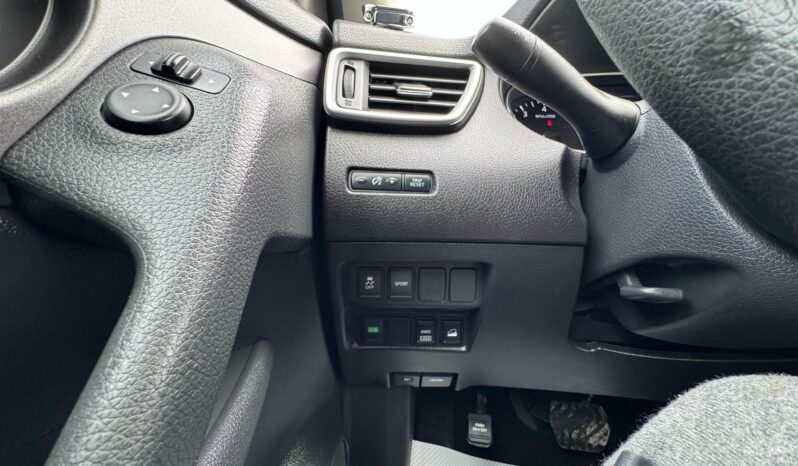 
								2016 Nissan rogue S AWD V4 supper full									