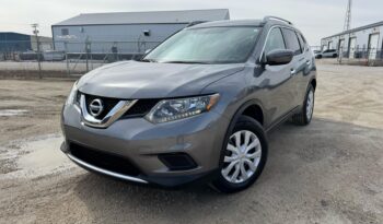 
										2016 Nissan rogue S AWD V4 supper full									