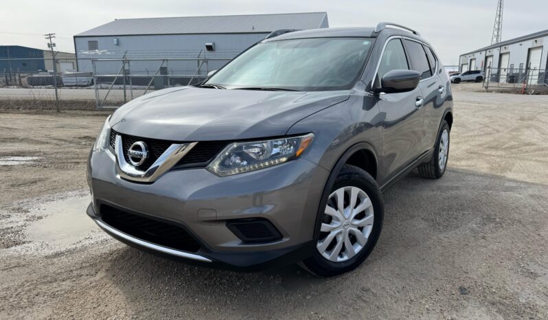 
								2016 Nissan rogue S AWD V4 supper full									