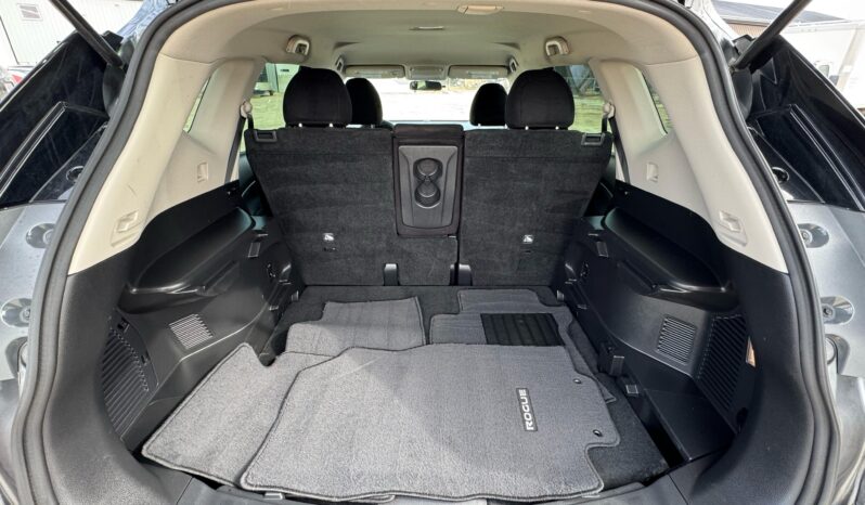 
								2016 Nissan rogue S AWD V4 supper full									