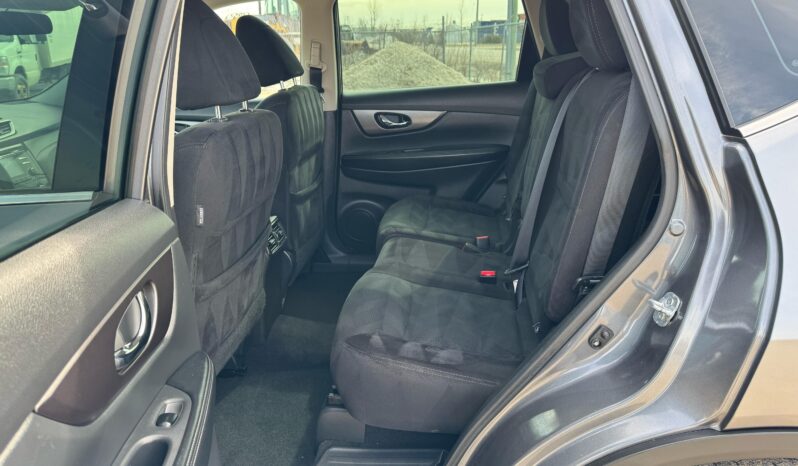 
								2016 Nissan rogue S AWD V4 supper full									