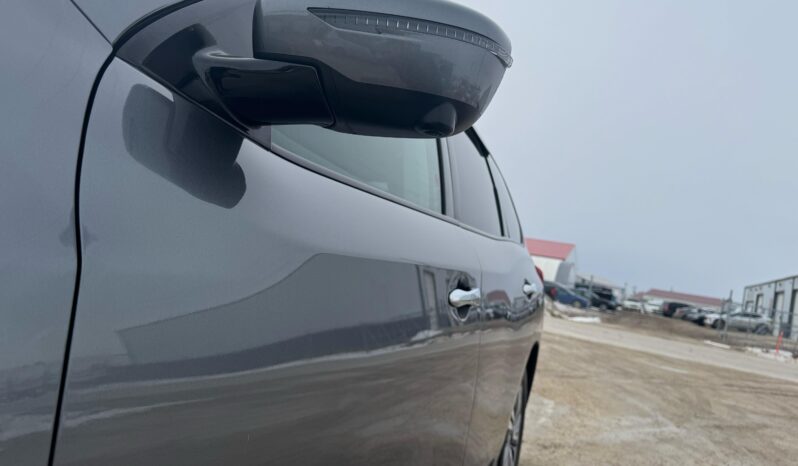 
								2018 Nissan Pathfinder SL AWD full									