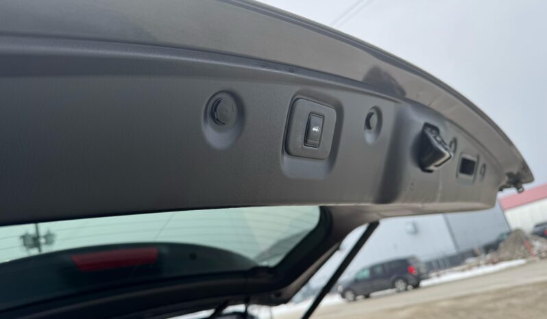
								2018 Nissan Pathfinder SL AWD full									