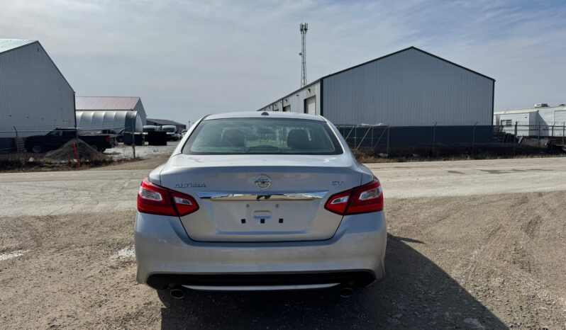 
								2017 Nissan Altima SV V4 2.5 full									