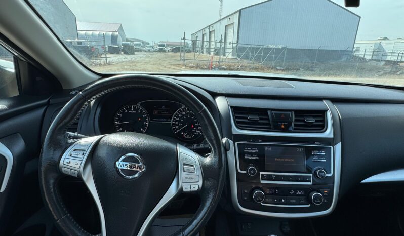 
								2017 Nissan Altima SV V4 2.5 full									
