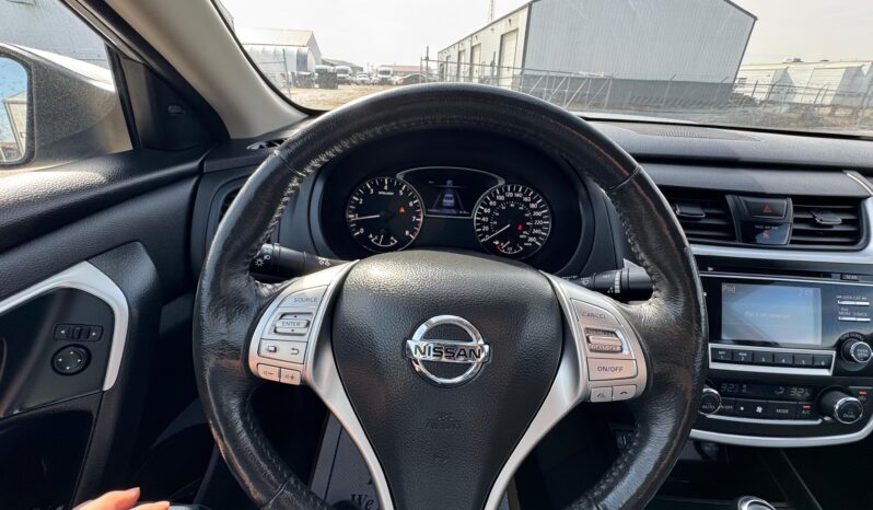
								2017 Nissan Altima SV V4 2.5 full									